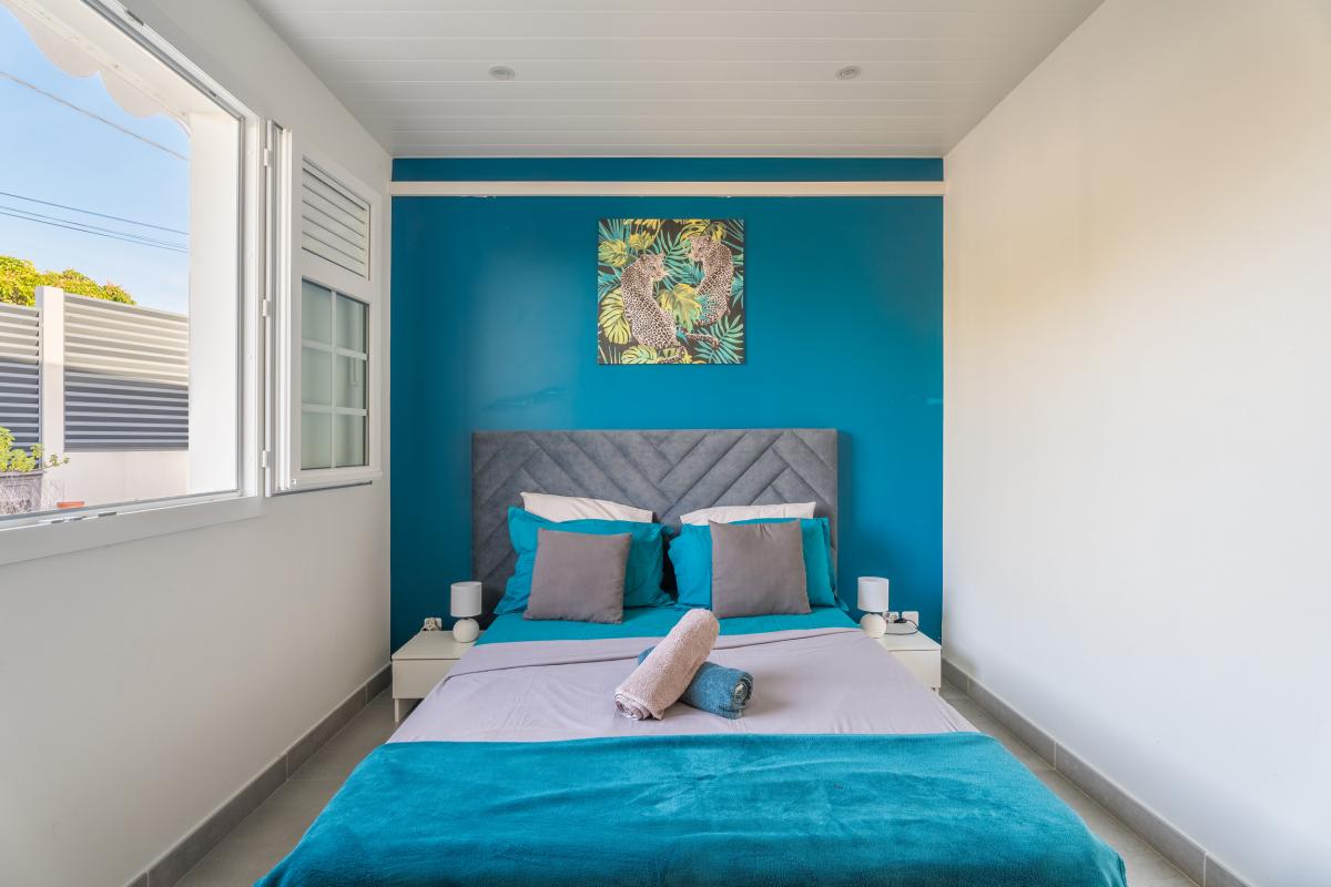 32Location villa piscine 3 chambres sainte luce_Chambre3